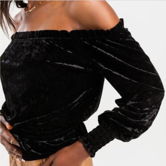 Francesca's | NWT Christelle Velvet Off The Shoulder Blouse 💠 - Picture 8 of 9